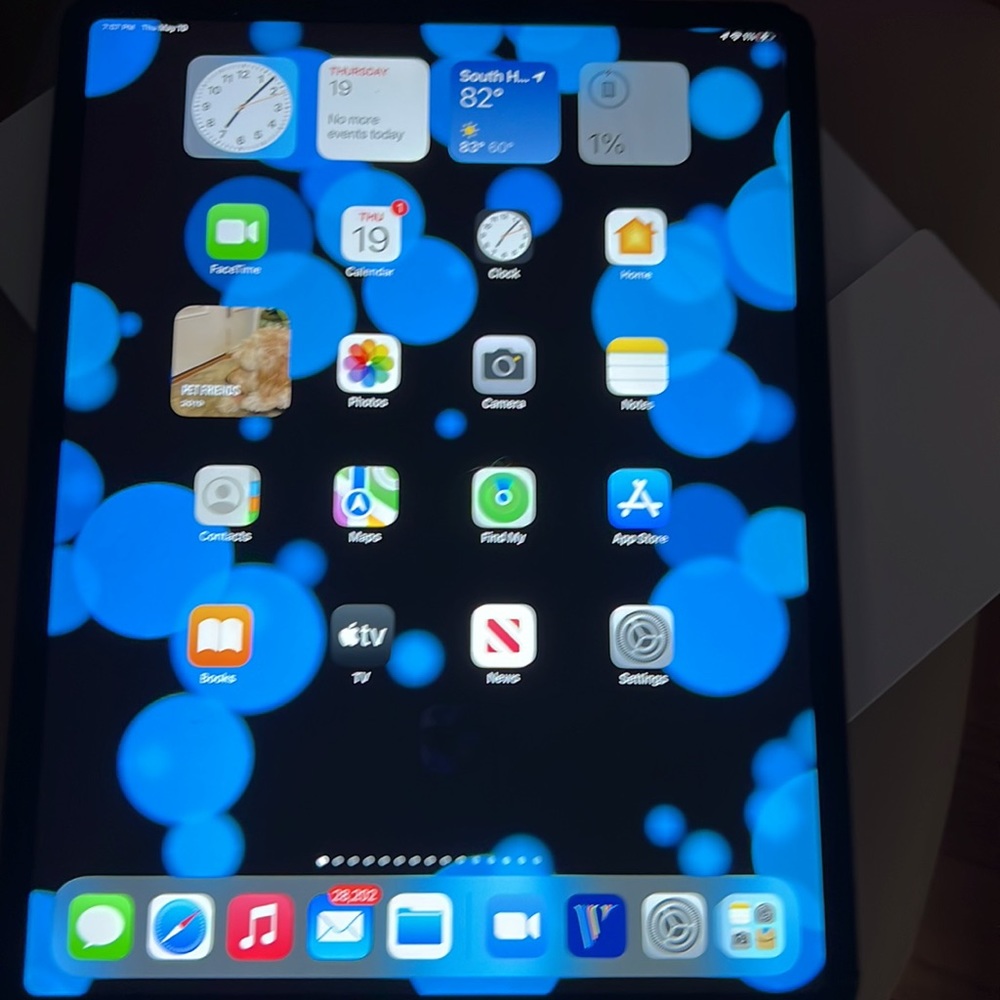IPAD PRO 3rd GEN 1TB Memory Cellular & Wi-Fi